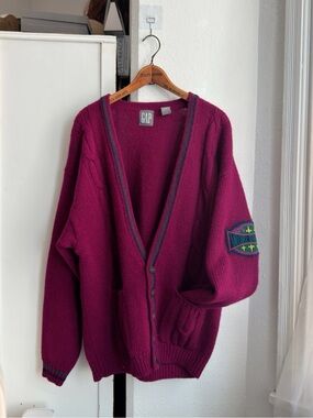 Vintage 90s Gap worldwide arm patch v-neck thick knit Shetland wool cardigan